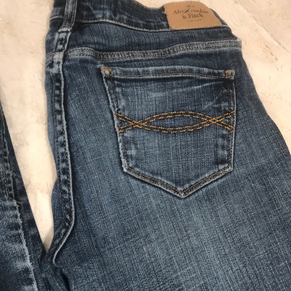 Two pairs of vintage Abercrombie Emma jeans - Picture 4 of 4